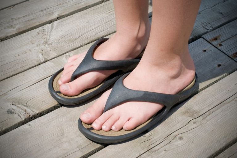 How to Stretch Leather Sandles? (In Just 3 Minutes!)