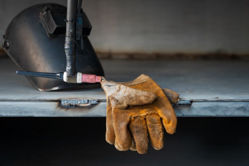 Can Leather Gloves Get Wet?